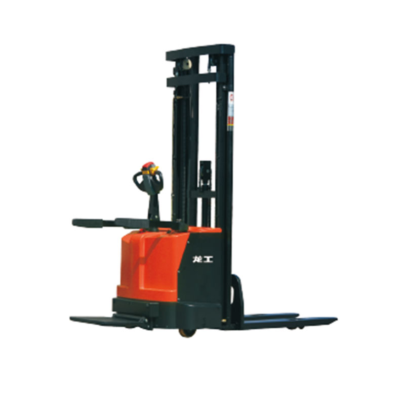 LG16ED托盘堆垛车（高配三级门架）