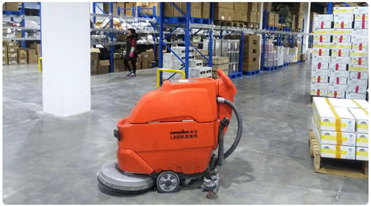 洗地机厂家会依据不一样的清理自然环境来给公司订制清理计划方案