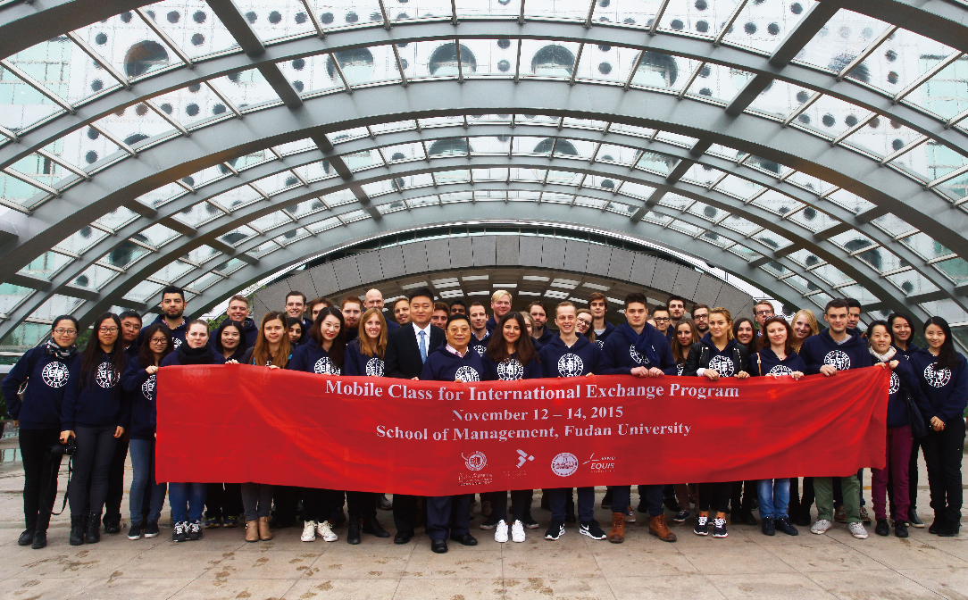 复旦大学管理学院国际交换生“移动课堂”参访龙工